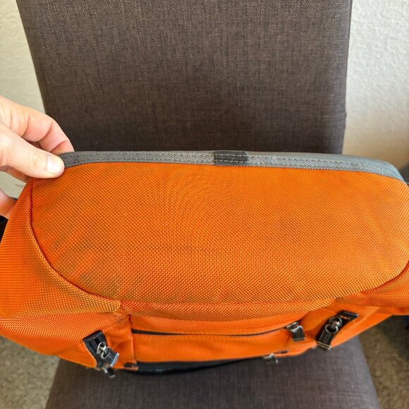 Tumi backpack in orange and grey - Picture 9 of 9